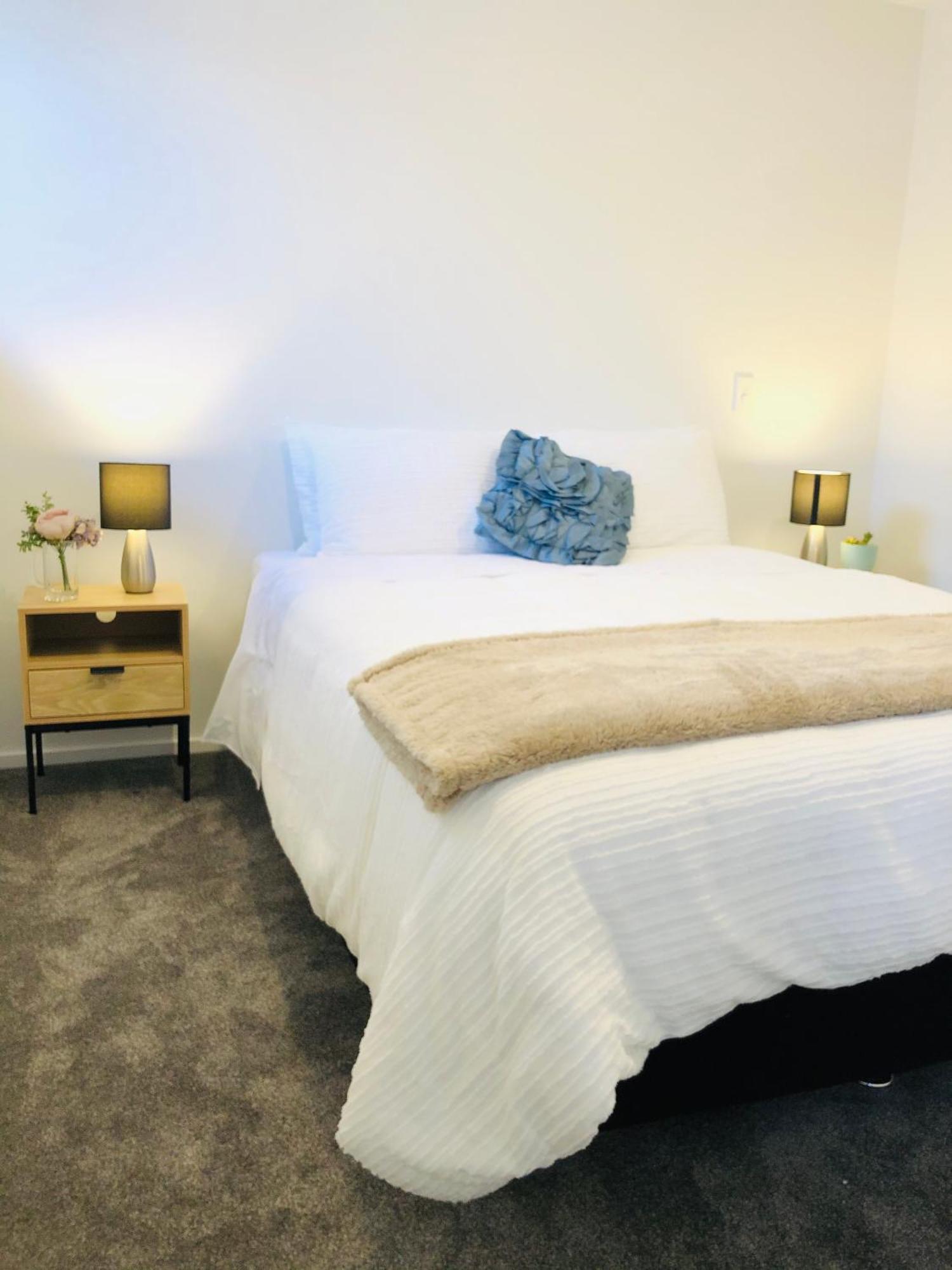 Arena,Railway Station Townhouse With Free Car Park Appartement Christchurch Buitenkant foto
